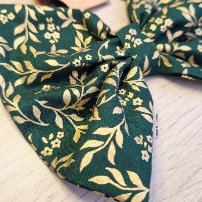 La&#x00E7;o&#x20;verde&#x20;ramagens&#x20;douradas