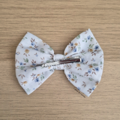 La&#x00E7;o&#x20;de&#x20;crian&#x00E7;a&#x20;Flores&#x20;com&#x20;mola