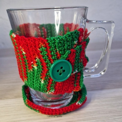 Caneca&#x20;verde&#x20;e&#x20;vermelha