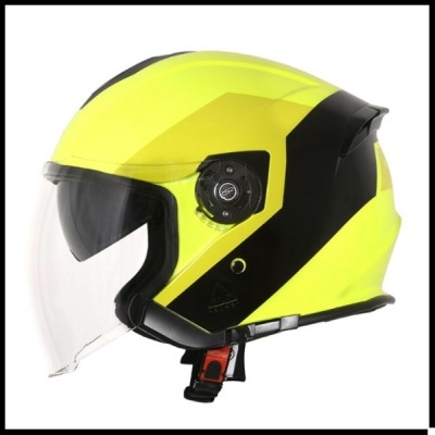 Capacete de motociclista amarelo fluorescente e preto com viseira transparente
