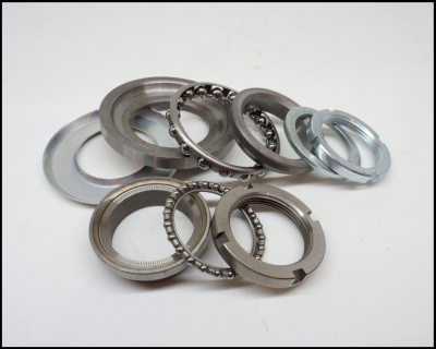 Jogo rolamentos de esferas direção em superior/inferior para Vespa