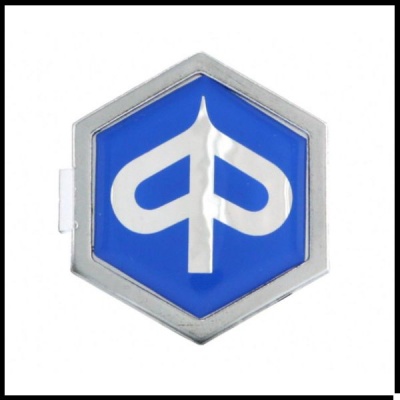 Emblema "PIAGGIO" nariz para Vespa