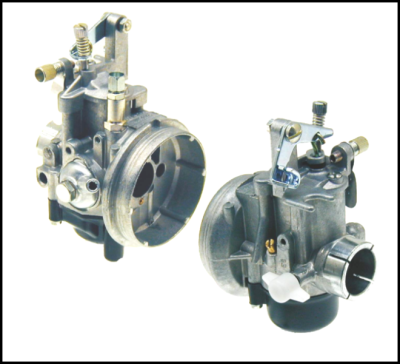 Dois carburadores metálicos para motor em fundo branco