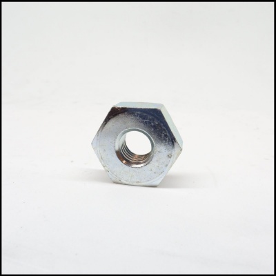 Porca para jantes 8 fechadas para Vespa