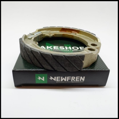 Maxilas de travão traseiras NEWFREN "AntiAQUA" para Vespa