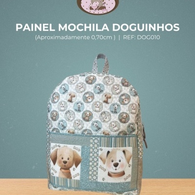 Mochila azul acolchoada com padrão de cães e texto informativo