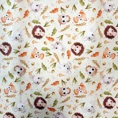 Tecido com estampa de animais e folhas em fundo bege