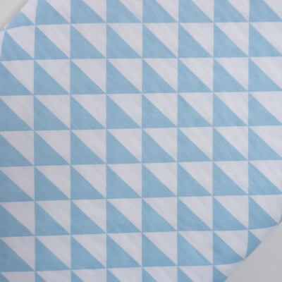 DT-Tecido Triangulos Azuis e Brancos 150cm