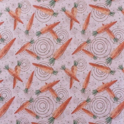 Tecido branco com padrão de cenouras e círculos em preto