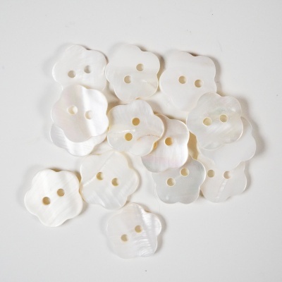 Botão Flor 15mm- Branco
