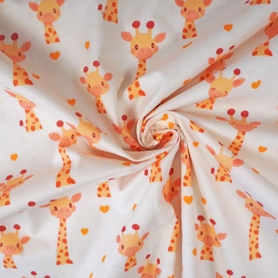 Tecido Branco Girafas 150cm