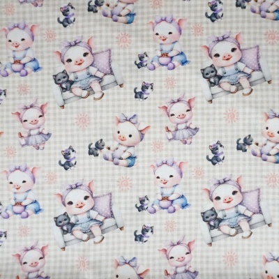 tecido estampado com vaquinhas cor-de-rosa e bichinhos em fundo azul claro xadrezado