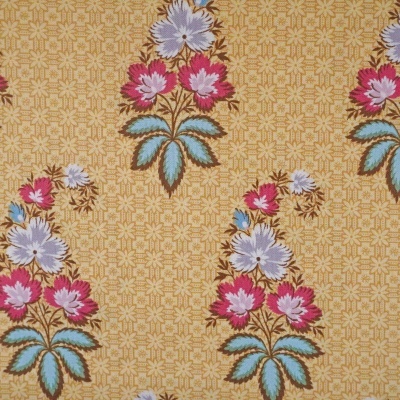 Tecido Makower Flores em Fundo Amarelo 110cm