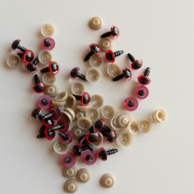 Olhos de Boneco Preto/Vermelho 10mm