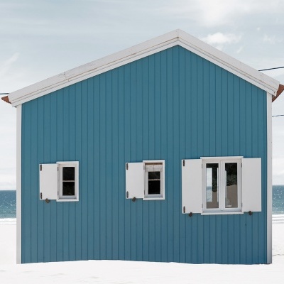 Casa de pescadores Azul e Branco