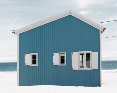 Casa de pescadores Azul e Branco