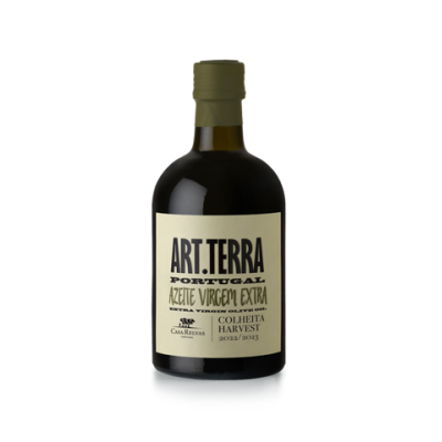 Garrafa de azeite virgem extra ART.TERRA com rótulo bege e texto em preto