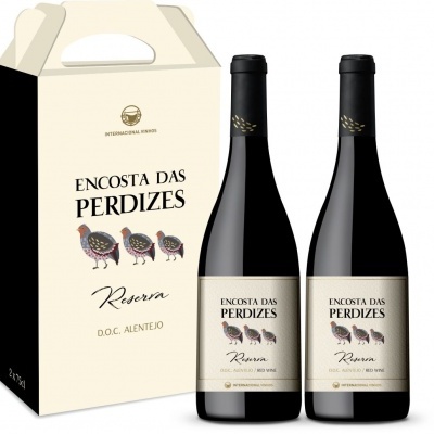 Duas garrafas de vinho encosta das perdizes com caixa de embalagem