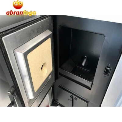 Equipamento metálico com porta isolante aberta e logotipo abranfogo