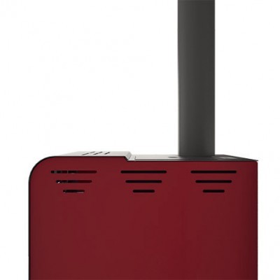 Estufa vermelha metálica com tubo de escape preto