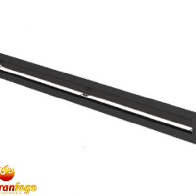 Chaminé metálica preta com estrutura aberta sobre fundo branco