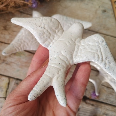 Conjunto de 3 andorinhas em cerâmica, cor Multi Pintas