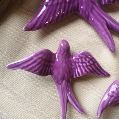 Andorinha Roxa em cerâmica