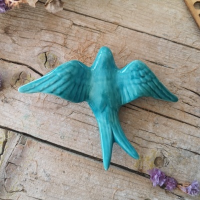 Conjunto de 3 andorinhas em cerâmica, cor azul turquesa