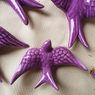 Andorinha Roxa em cerâmica