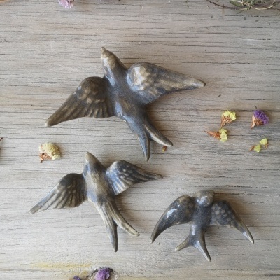 Conjunto de 3 andorinhas em cerâmica, cor Cinza