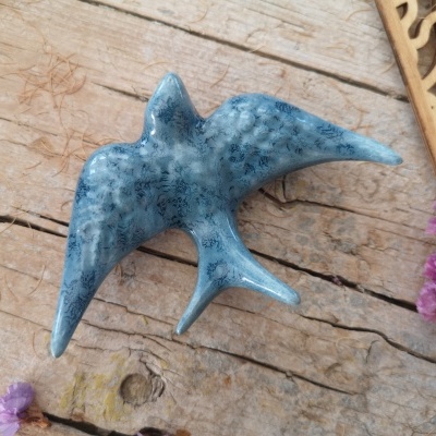 Conjunto de 3 andorinhas em cerâmica, cor azul oriente