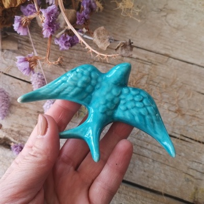 Conjunto de 3 andorinhas em cerâmica, cor azul turquesa