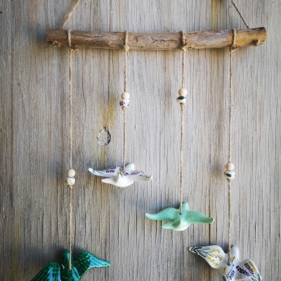 Móbil de 4 andorinhas - Alfazema colorida