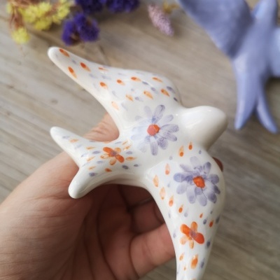 Conjunto de 2 andorinhas em cerâmica