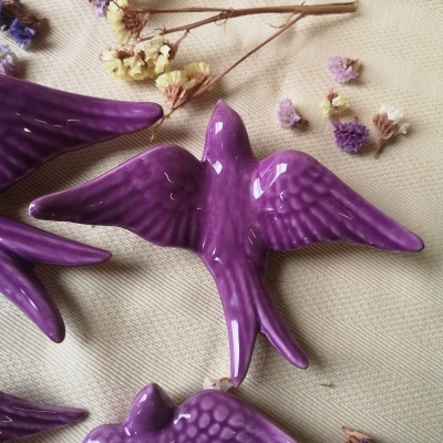 Andorinha Roxa em cerâmica