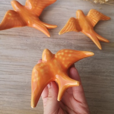 Conjunto de 3 andorinhas em cerâmica, cor Laranja Abóbora