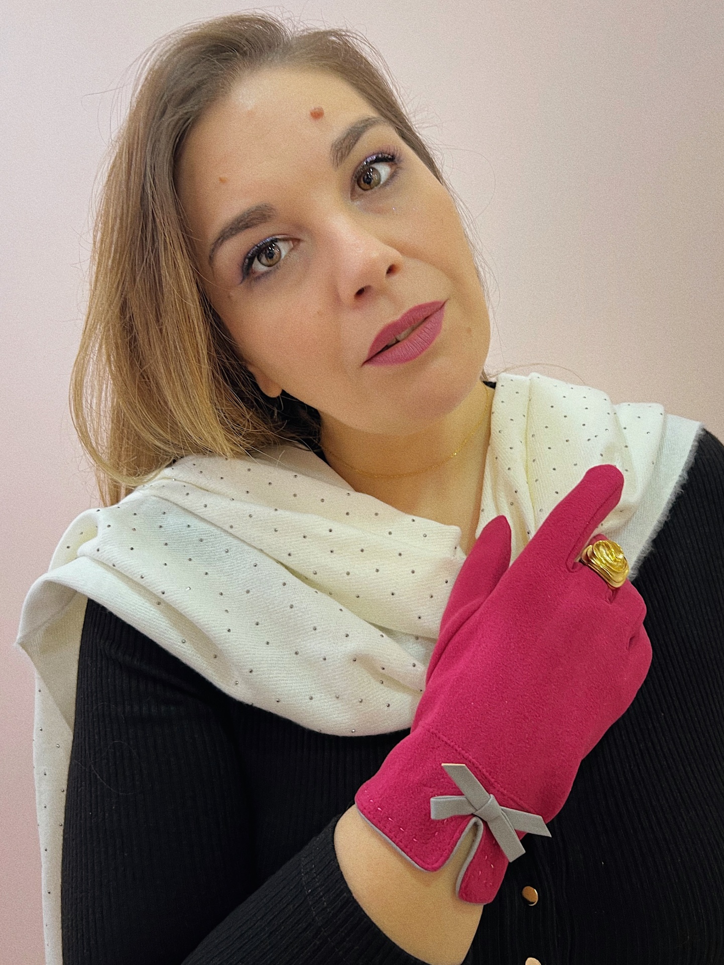 LUVAS LAÇOS LUVAS LAÇOS