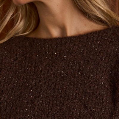 Camisola castanha de malha com lantejoulas e padrão trançado
