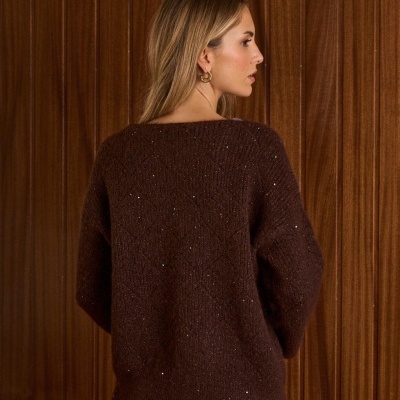 Casaco de malha castanho escuro com brilho prateado