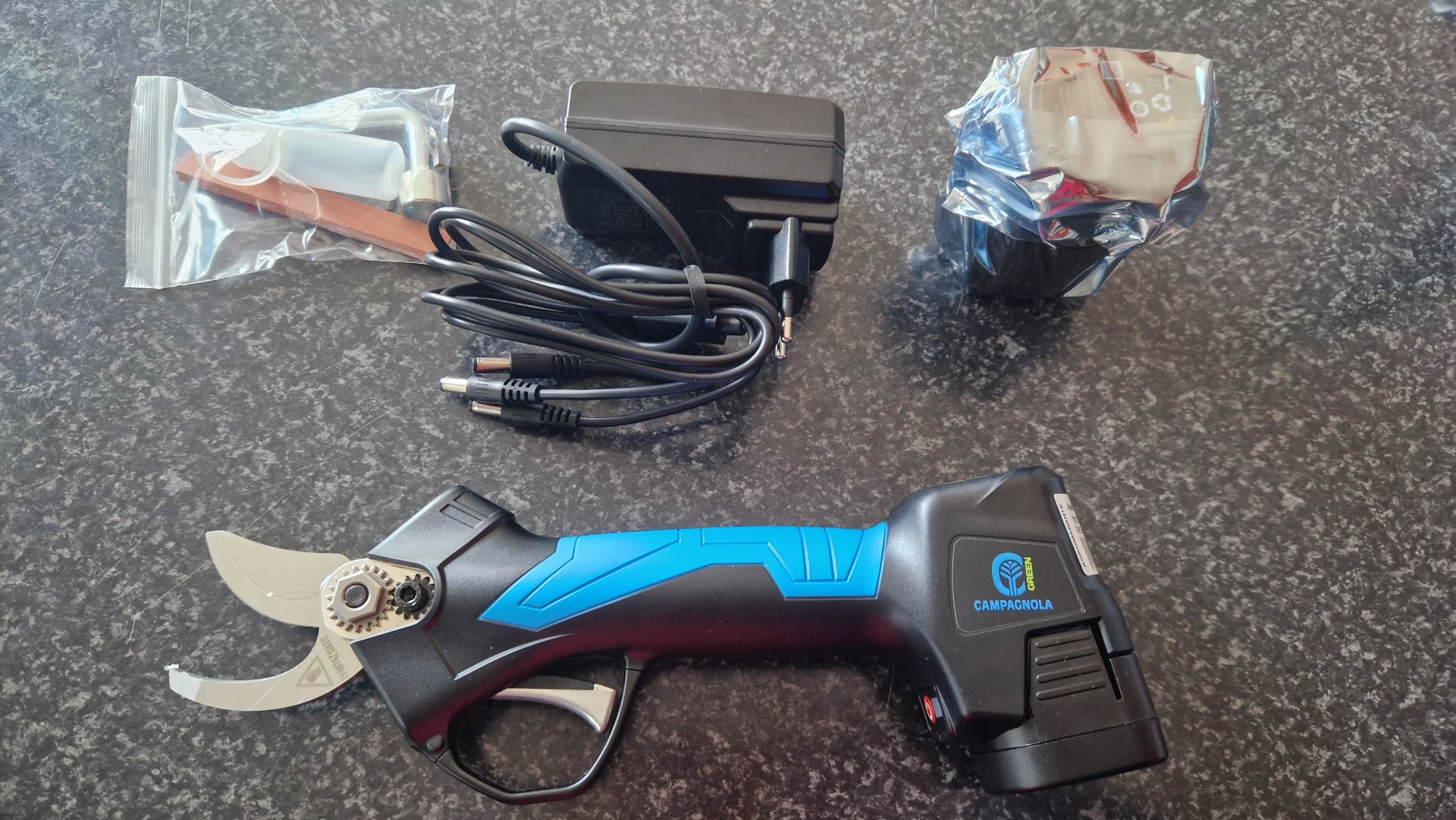 Tesoura CAMPAGNOLA SPEEDY Tesoura CAMPAGNOLA SPEEDY