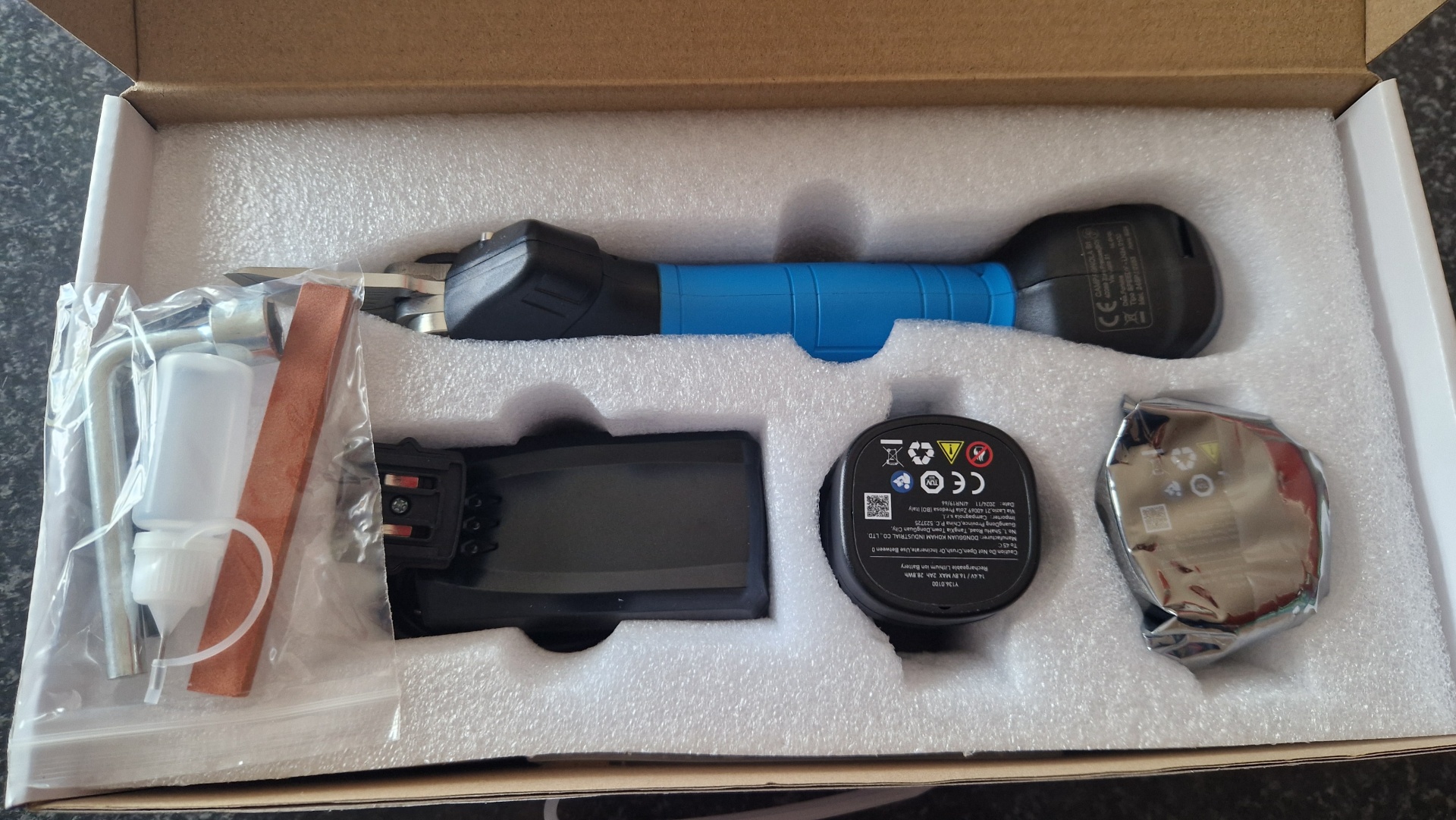 Tesoura CAMPAGNOLA SPEEDY Tesoura CAMPAGNOLA SPEEDY