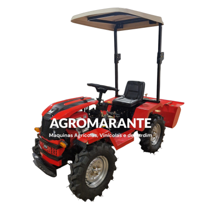 Trator agrícola vermelho com cobertura bege e assento preto