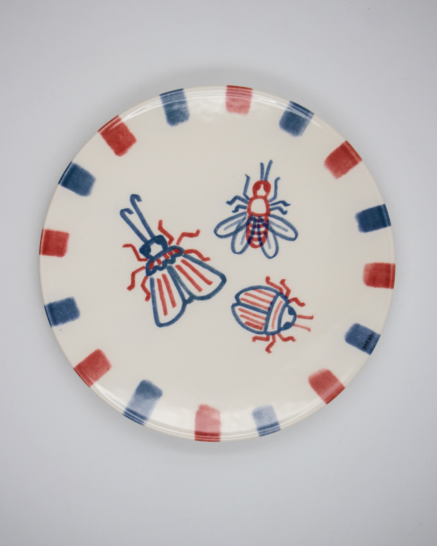 PRATO ILUSTRADO "BICHOS" DIOGO PAIXÃO E PÓ DE BARRO PRATO ILUSTRADO "BICHOS" DIOGO PAIXÃO E PÓ DE BARRO