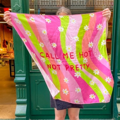 LENÇO "HOT TO GO" KIKA