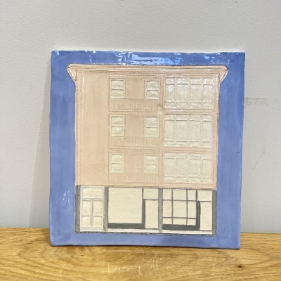 PEÇA DE CERÂMICA "RUA DA ALEGRIA, 165" ANA HOO