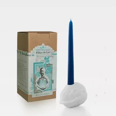 CASTIÇAL NOZ MÉDIA PORCELANA COM VELA "PILHAS DE LUZ" LABORATORIO D'ESTÓRIAS