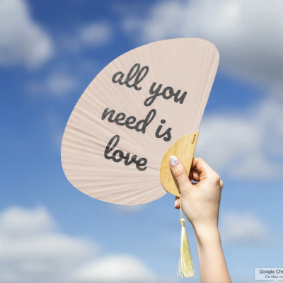 Fan Half Moon "ALL YOU NEED IS LOVE" FISURA