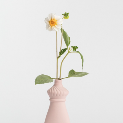 BOTTLE VASE "POWDER" #15 FOEKJE FLEUR
