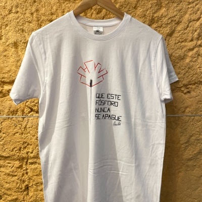 T-SHIRT "QUE ESTE FÓSFORO NUNCA SE APAGUE" CATARINA PAULO