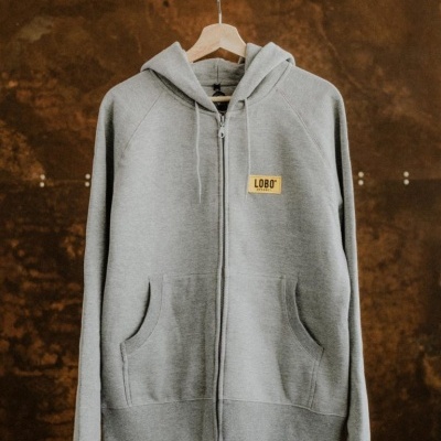 HOODY CINZA LOBO